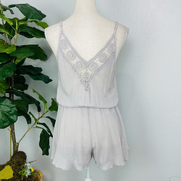 MARONIE LIGHT GREY LACE NECKLINE RUFFLE HHEM SHORT ROMPER - Picture 2 of 4